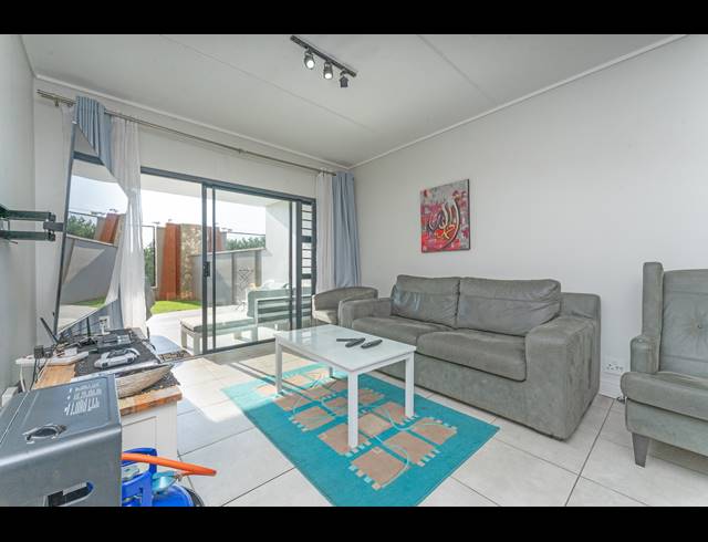 3 BEDROOM APARTMENT TO LET IN WATERFALL